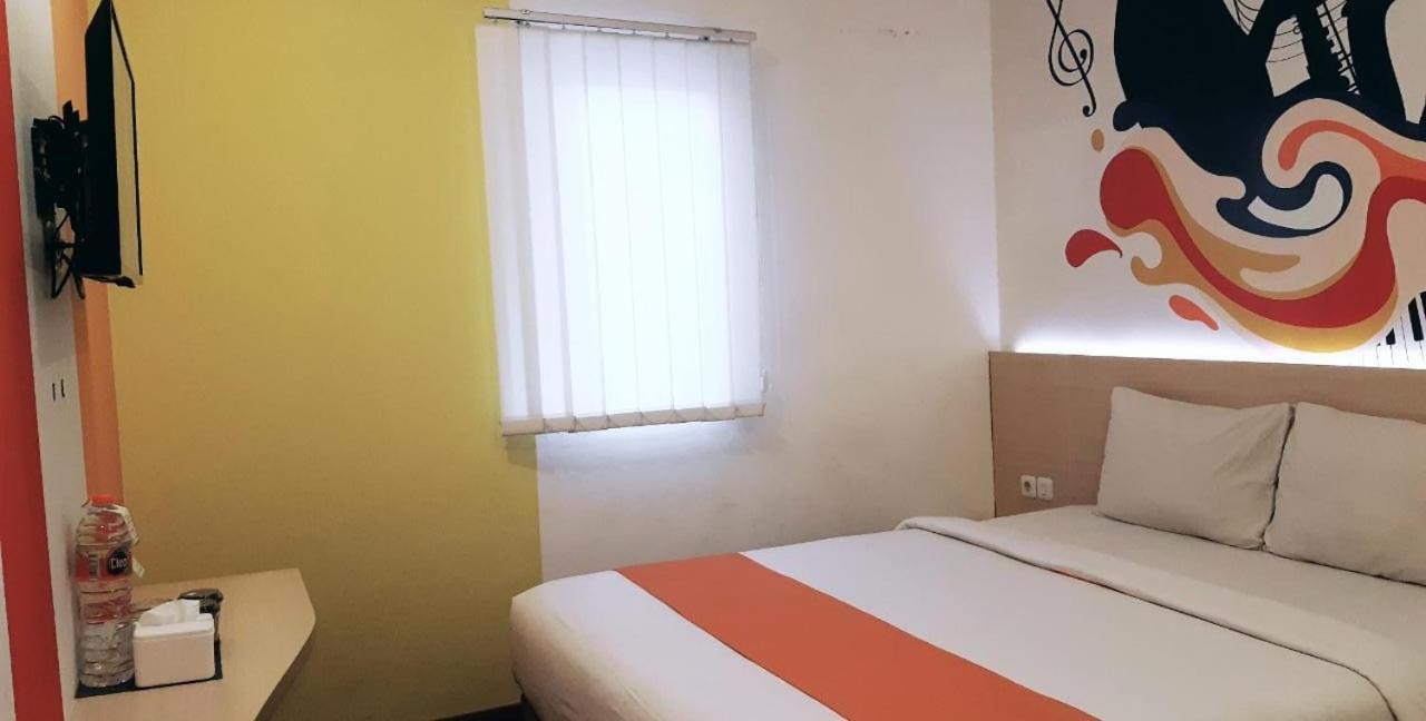 Green Red Hotel Syariah Jombang Esterno foto