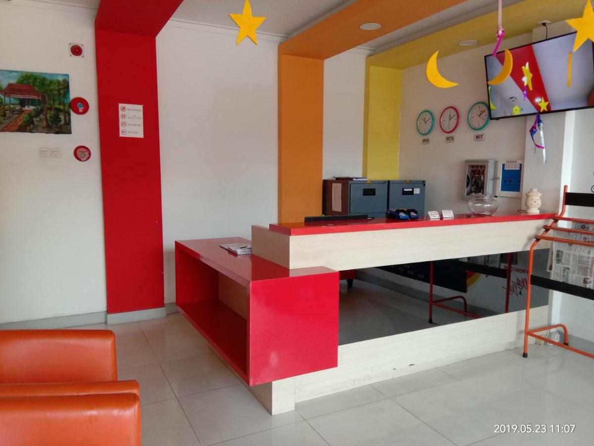 Green Red Hotel Syariah Jombang Esterno foto